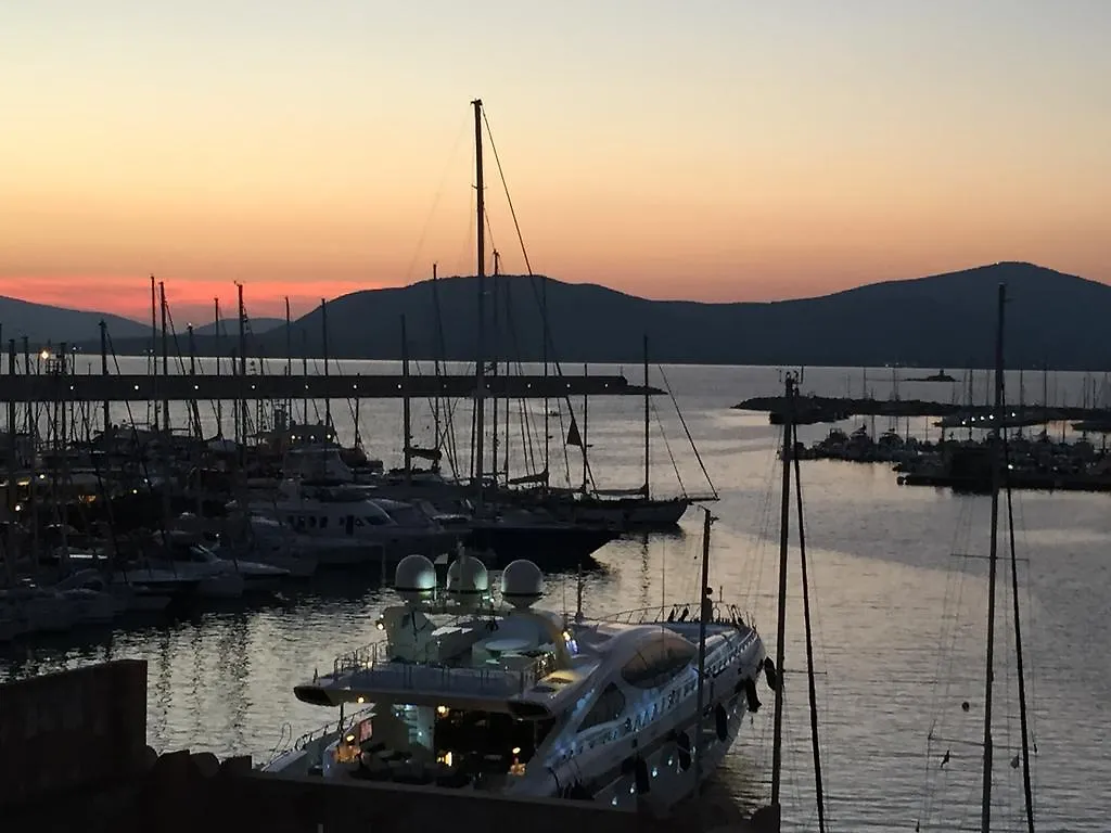 Bed & Breakfast La Terrazza Sul Porto - Guest House Alghero